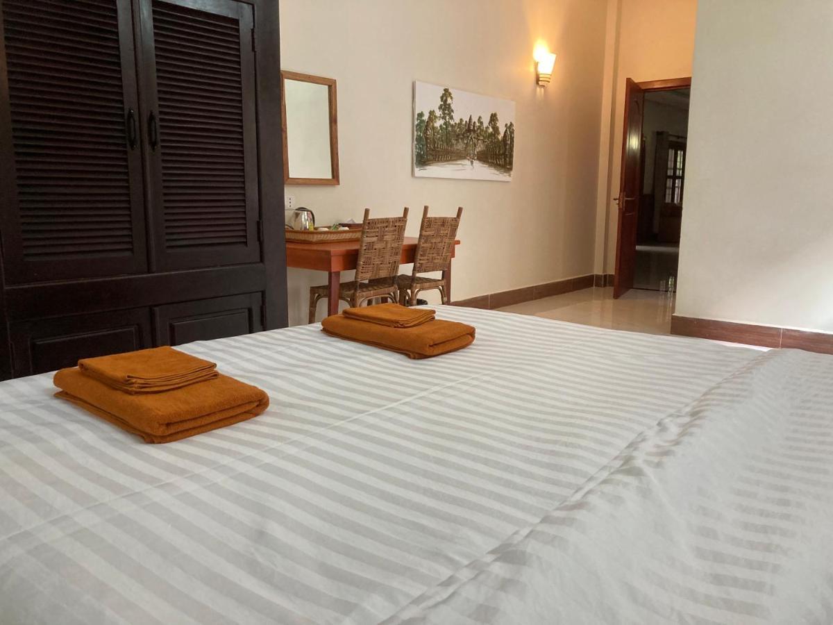 Lily Pad Boutique Hotel Siem Reap Exterior photo